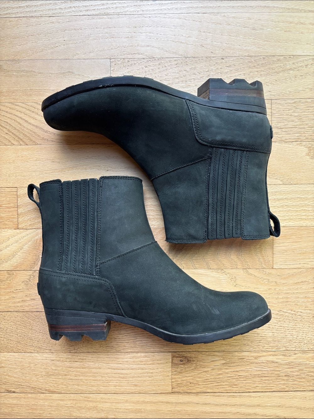 Sorel Women’s Size 10 Lolla Chelsea Ankle Boot Black Suede Leather